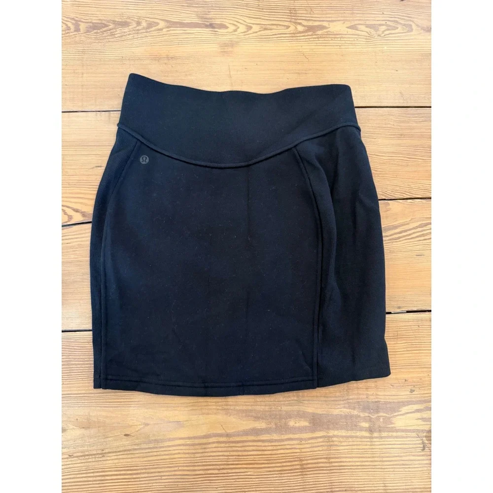 Lululemon‎ Scuba High-Rise Mini Skirt Black LW8AT5S Size S NWT
